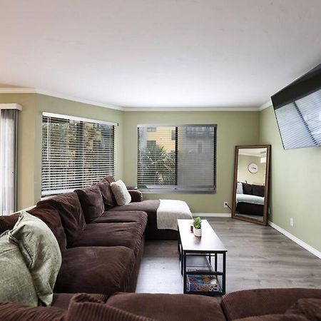 Chic Condo Steps From Petco Park 샌디에이고 외부 사진