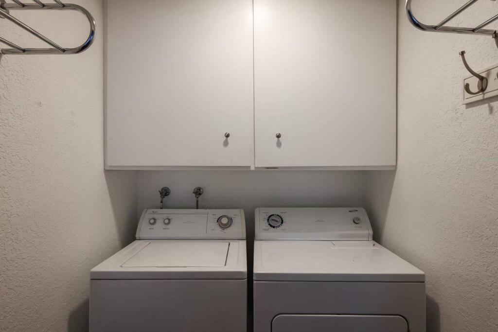 Chic Condo Steps From Petco Park 샌디에이고 외부 사진